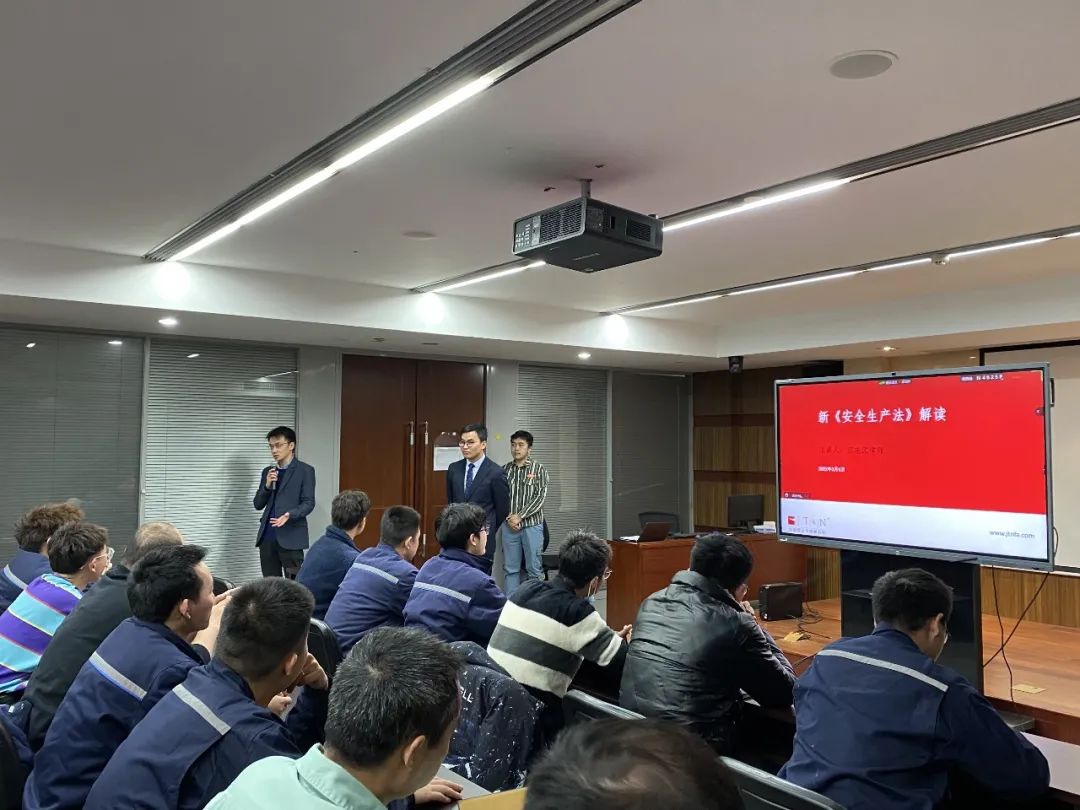 1646611274744660aSko.jpg 1646611274744660aSko.jpg