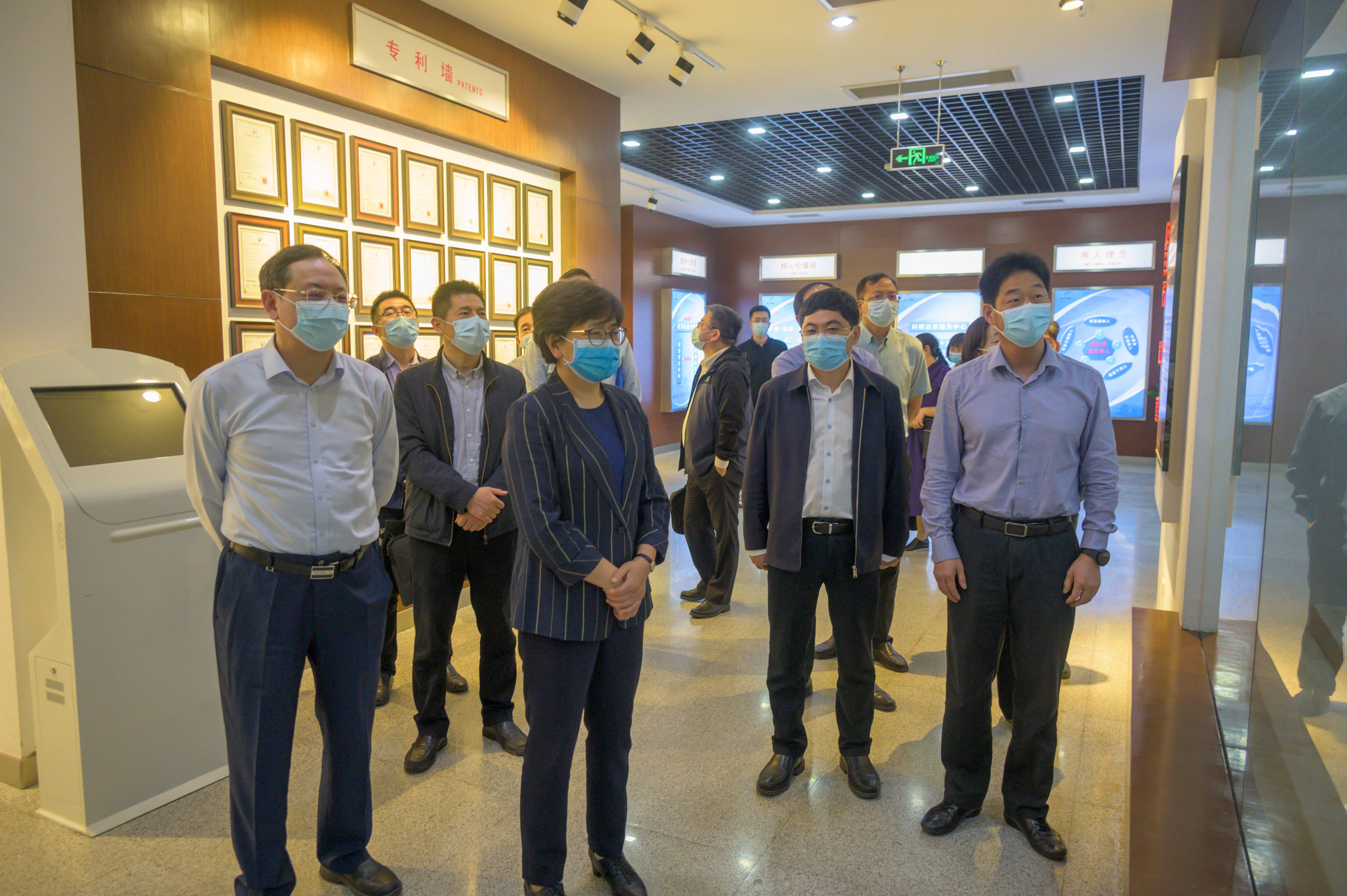 1652658271404160o3up.jpg 1652658271404160o3up.jpg