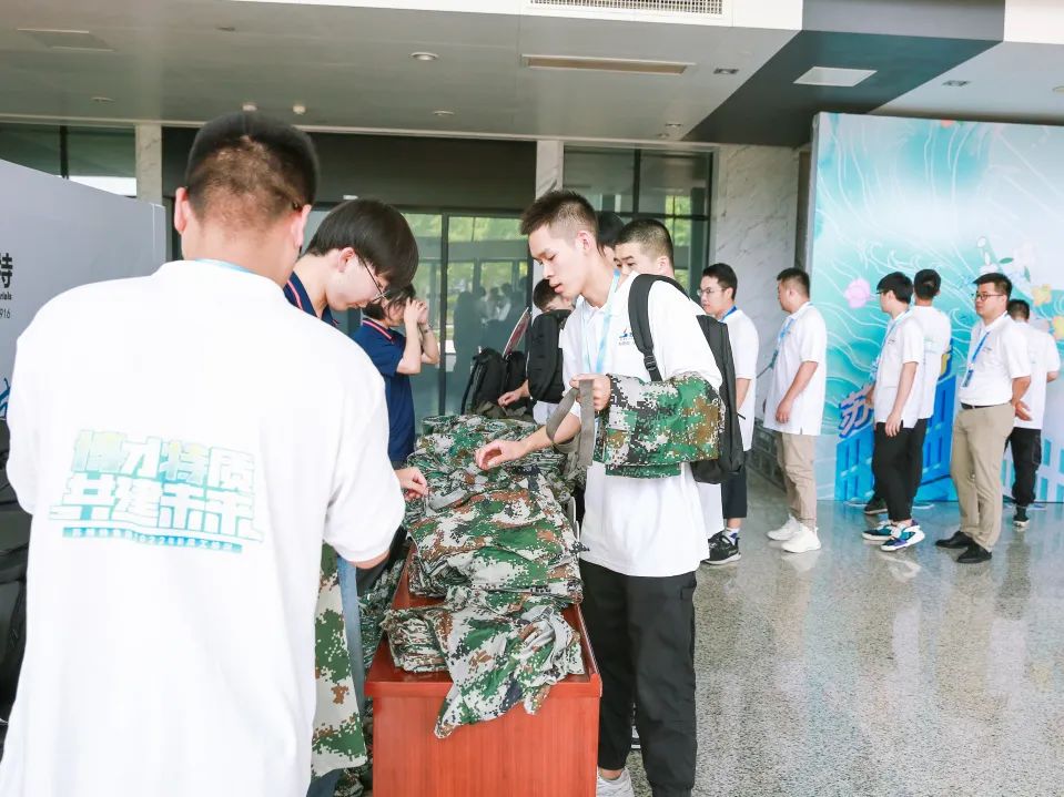 1657509295642121nlf5.jpg 1657509295642121nlf5.jpg