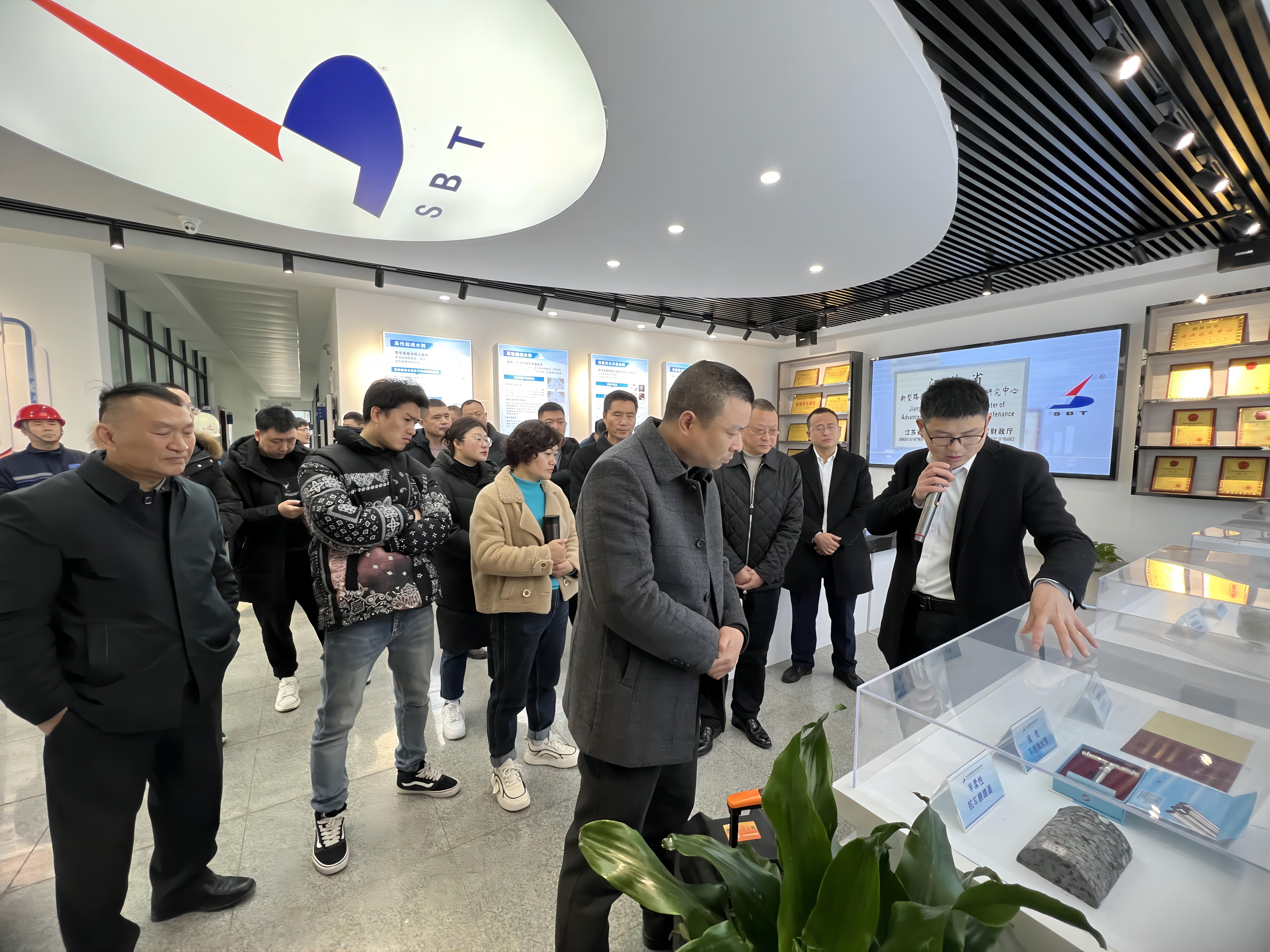 1676797416656868gUni.jpg 1676797416656868gUni.jpg