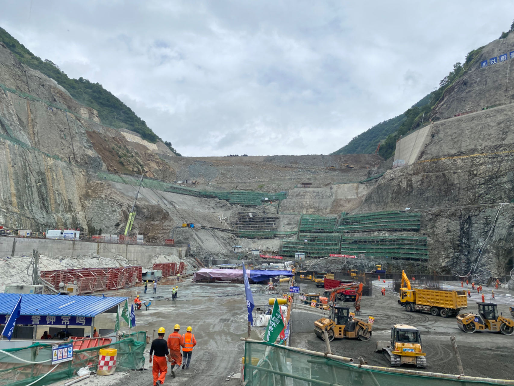 1719302093800316Kl2u.jpg 1719302093800316Kl2u.jpg